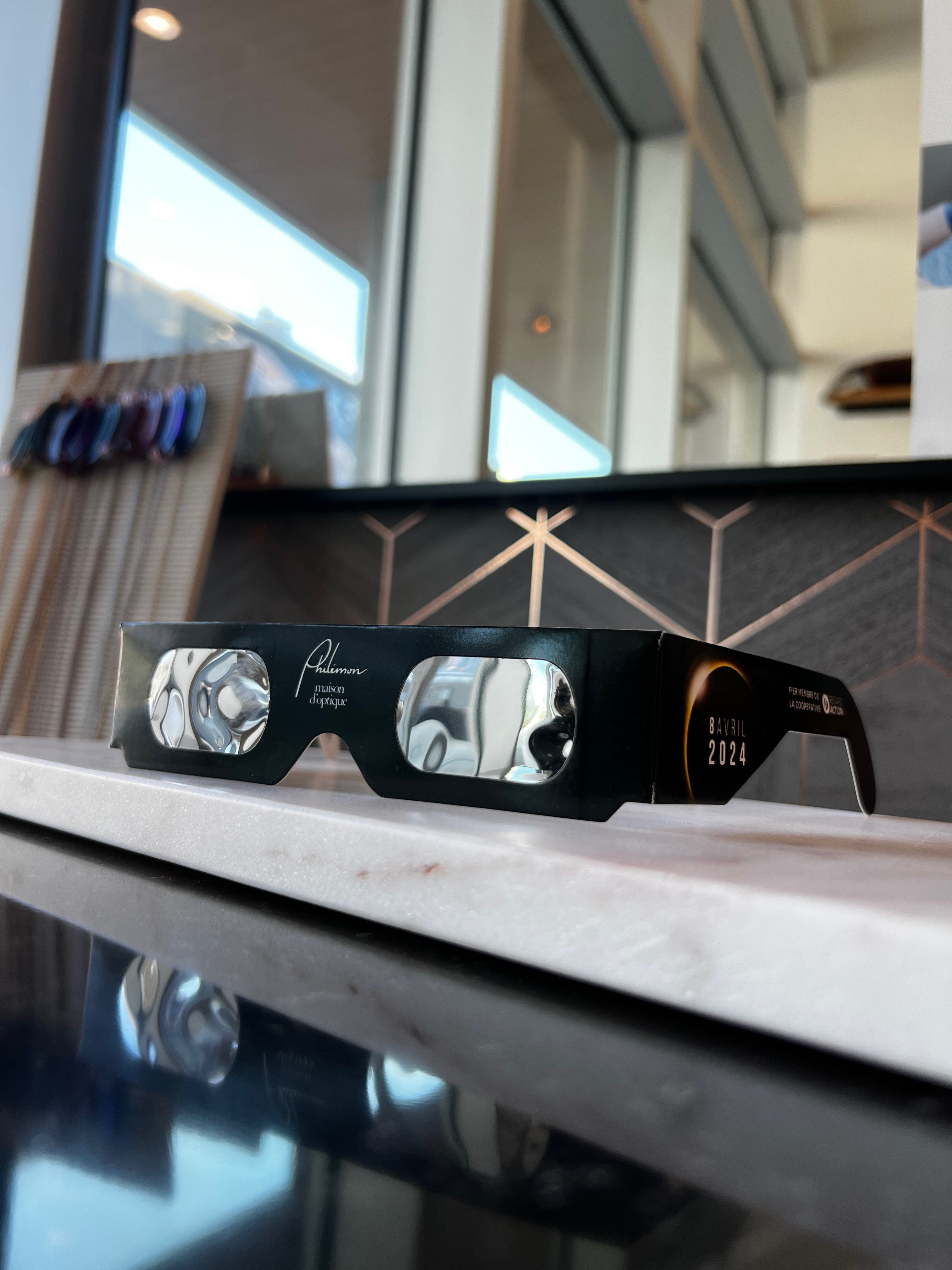 Lunettes pour éclipse solaire – Philémon maison d'optique